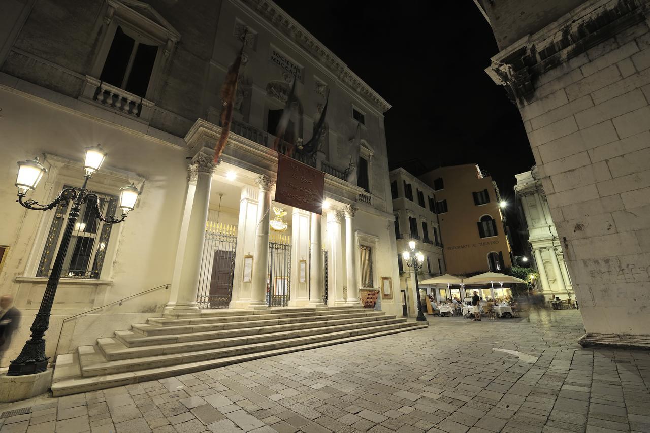 Al Theatro Palace Venecia Exterior foto